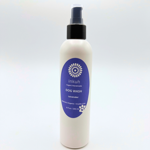 Bottle of Inkuh lavender dog wash – natural and organic dog shampoo with lavender scent.